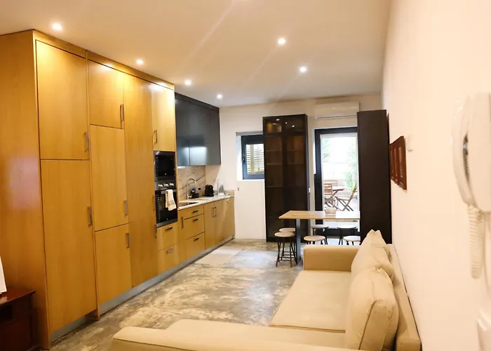 Francos Family House 펜션 *